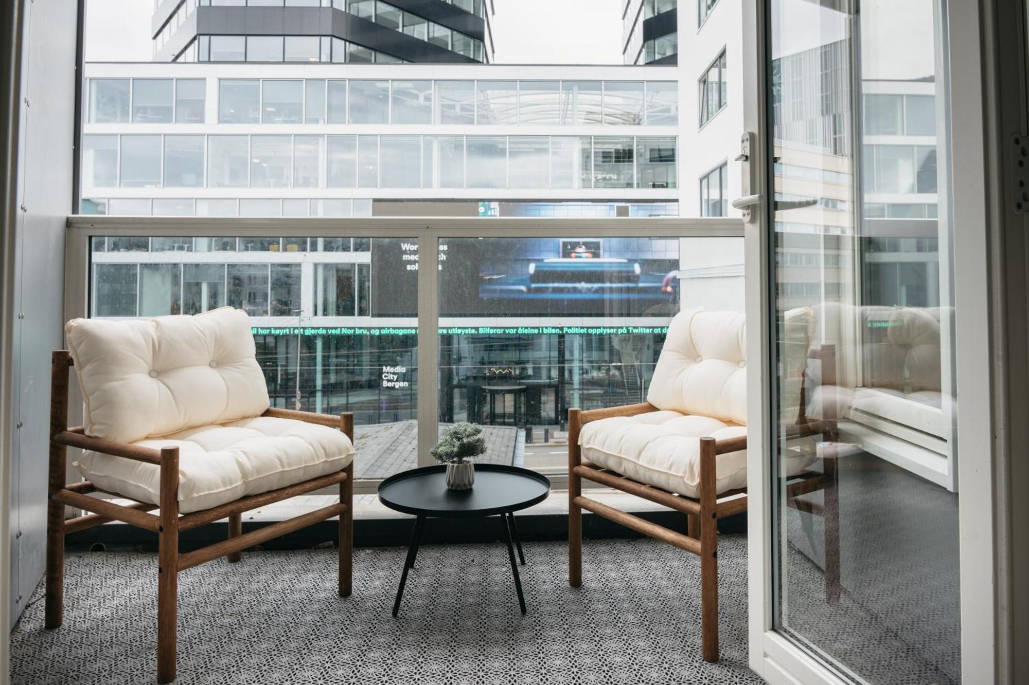 Stay L Urban - Spacious Apartment With Private Terrace Bergen Eksteriør bilde