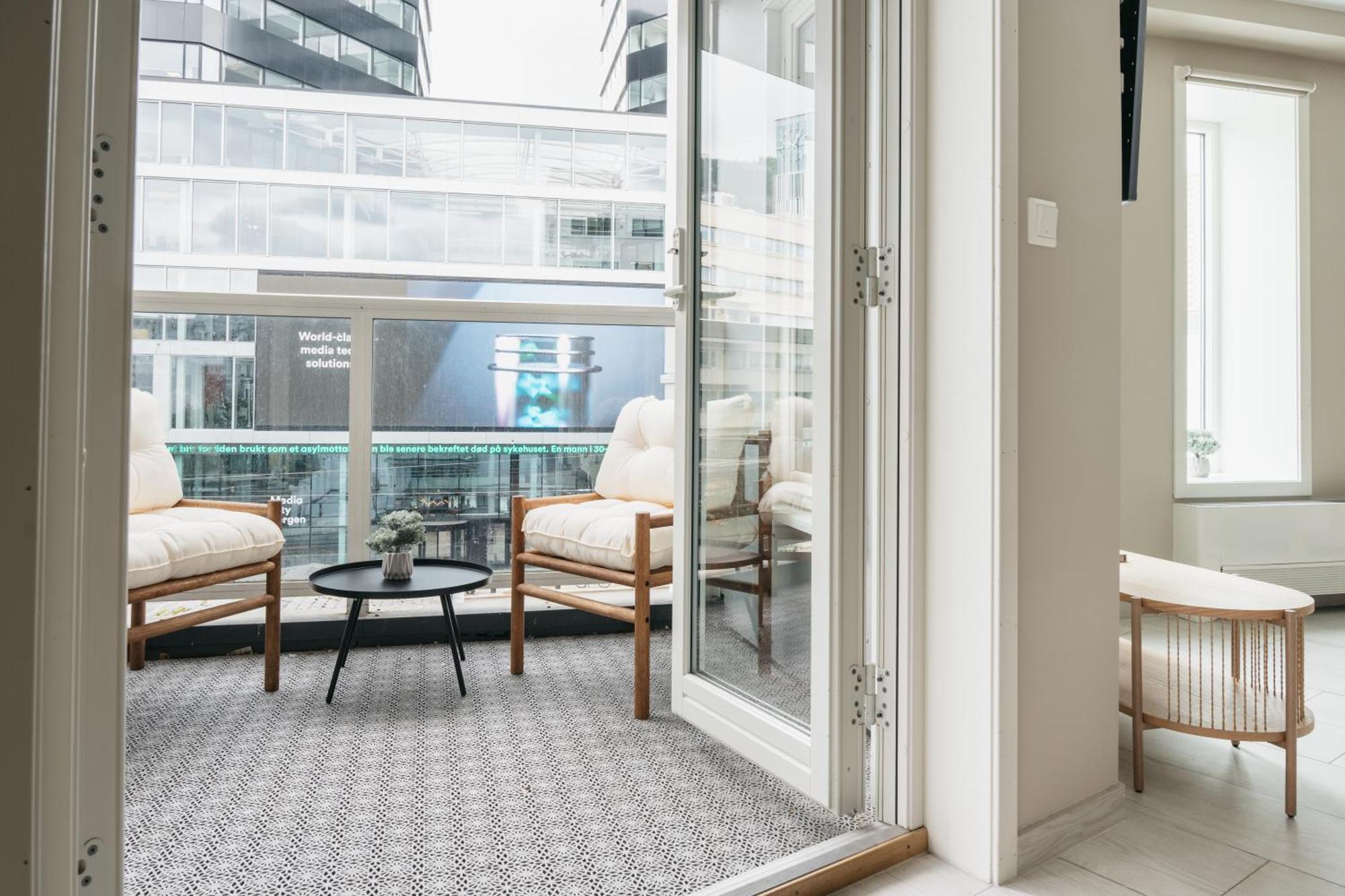 Stay L Urban - Spacious Apartment With Private Terrace Bergen Eksteriør bilde